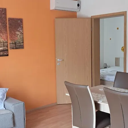 Апартаменты Alpes *