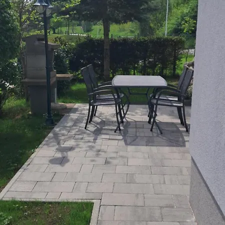 Alpes Apartman *